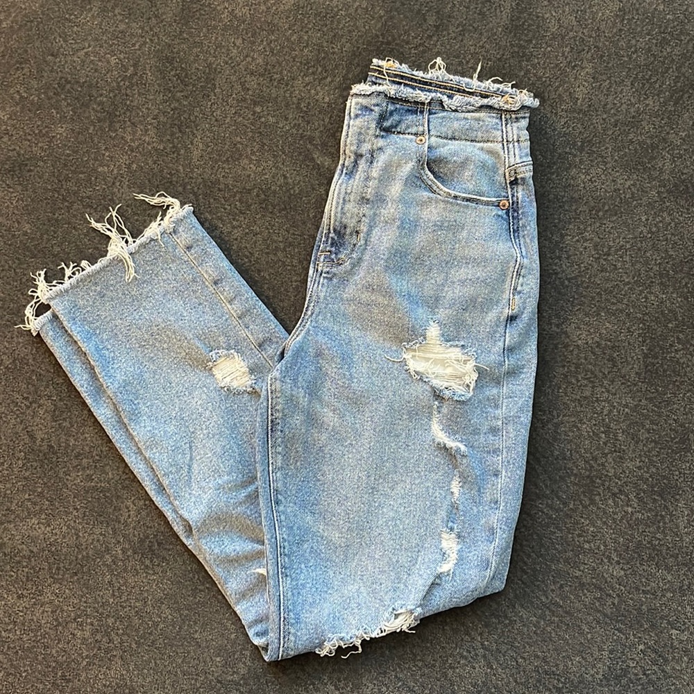 Size 4R American Eagle high rise curvy mom jean